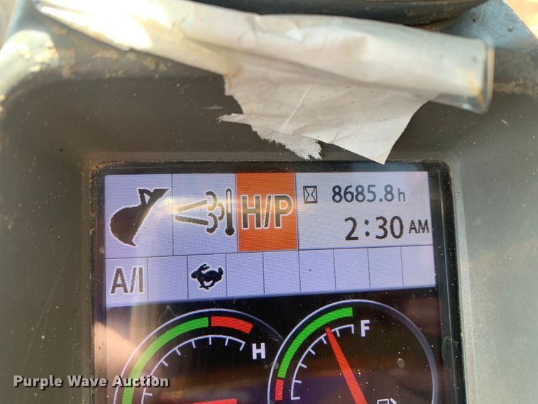 image for item DM1743 2015 John Deere 470G LC excavator