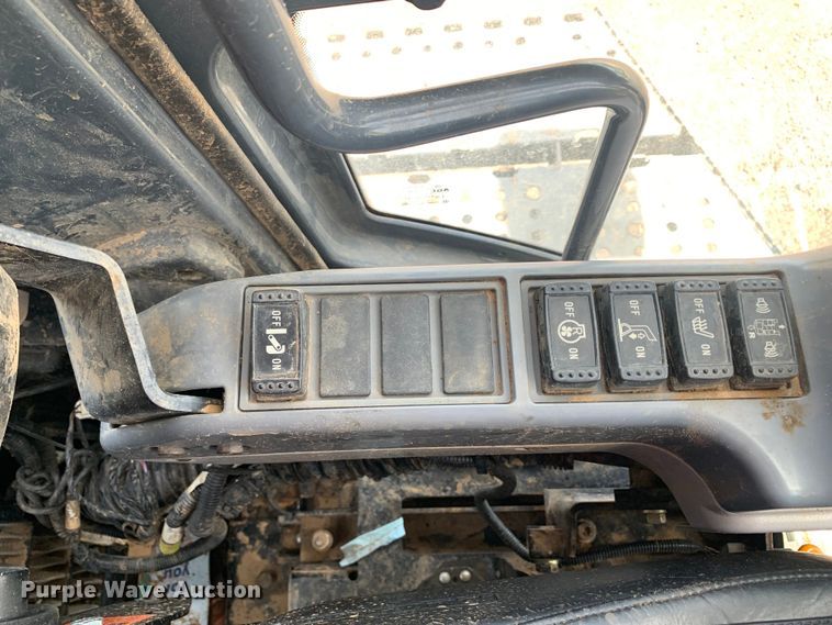 image for item DM1743 2015 John Deere 470G LC excavator