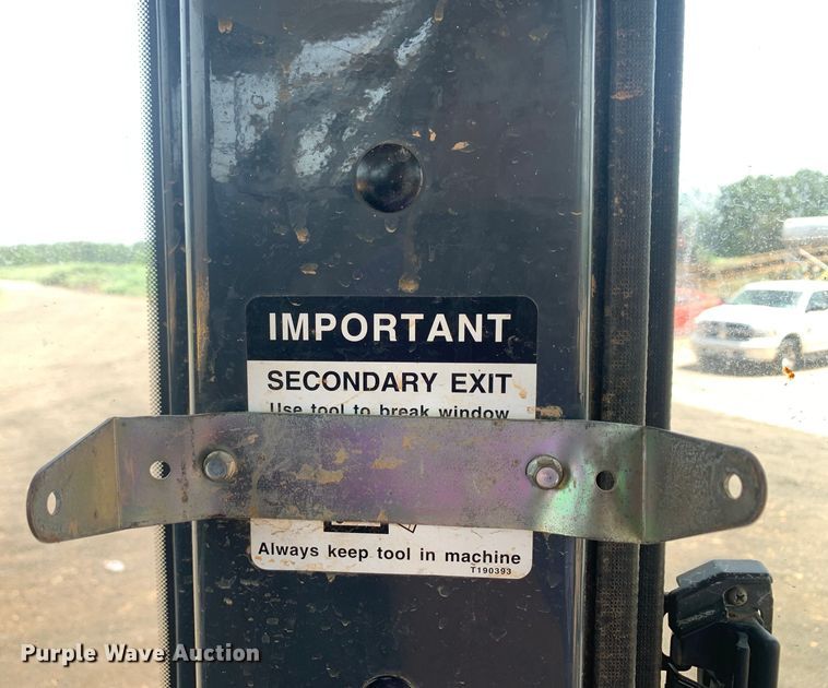 image for item DM1743 2015 John Deere 470G LC excavator