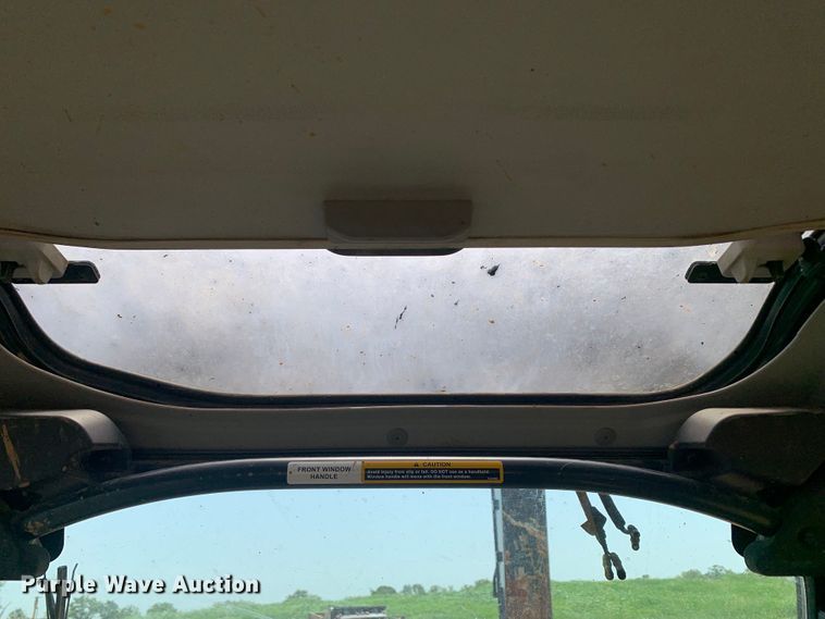 image for item DM1743 2015 John Deere 470G LC excavator