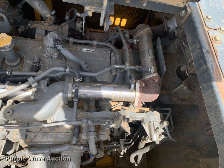 image for item DM1743 2015 John Deere 470G LC excavator