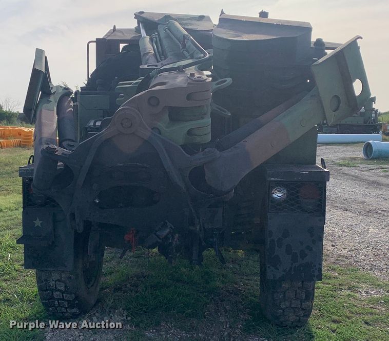 image for item DM1747 1988 Freightliner  Unimog FLU419 emplacement excavator