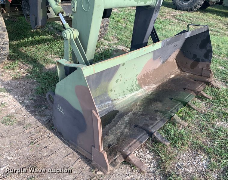 image for item DM1747 1988 Freightliner  Unimog FLU419 emplacement excavator