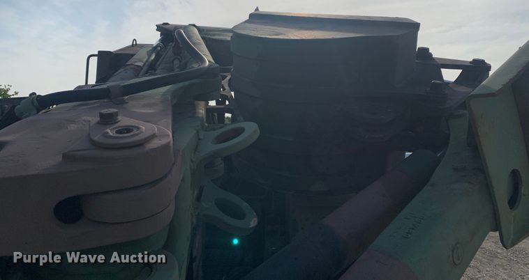 image for item DM1747 1988 Freightliner  Unimog FLU419 emplacement excavator