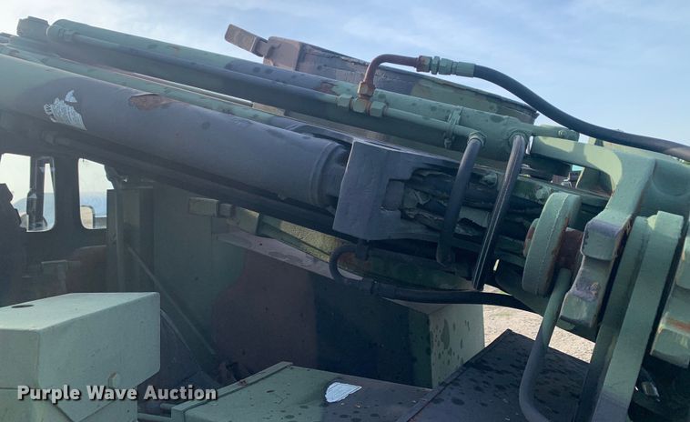 image for item DM1747 1988 Freightliner  Unimog FLU419 emplacement excavator