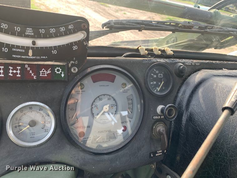 image for item DM1747 1988 Freightliner  Unimog FLU419 emplacement excavator