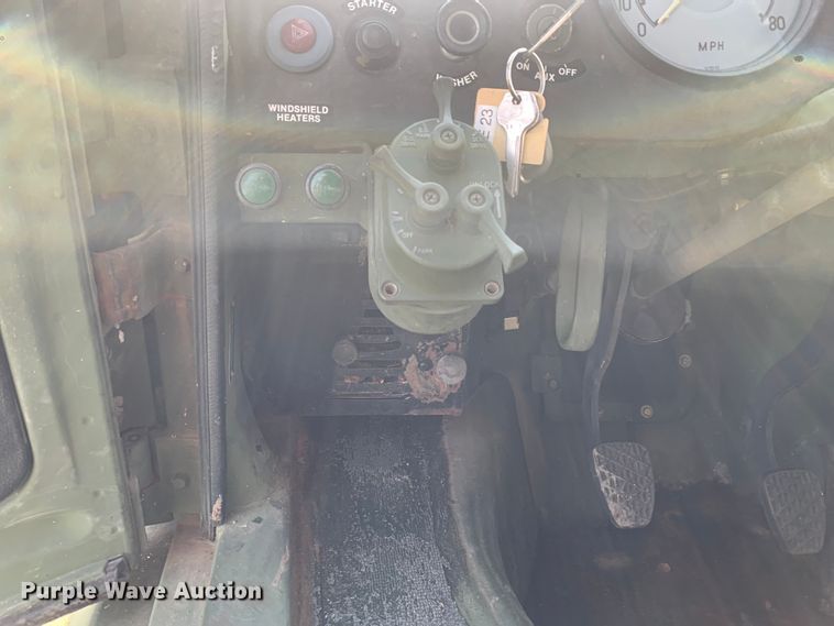 image for item DM1747 1988 Freightliner  Unimog FLU419 emplacement excavator