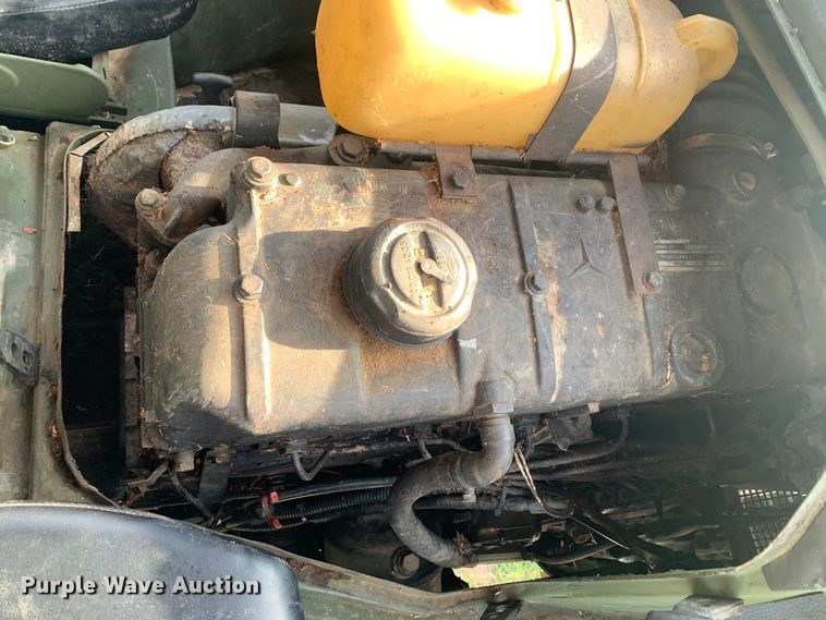 image for item DM1747 1988 Freightliner  Unimog FLU419 emplacement excavator