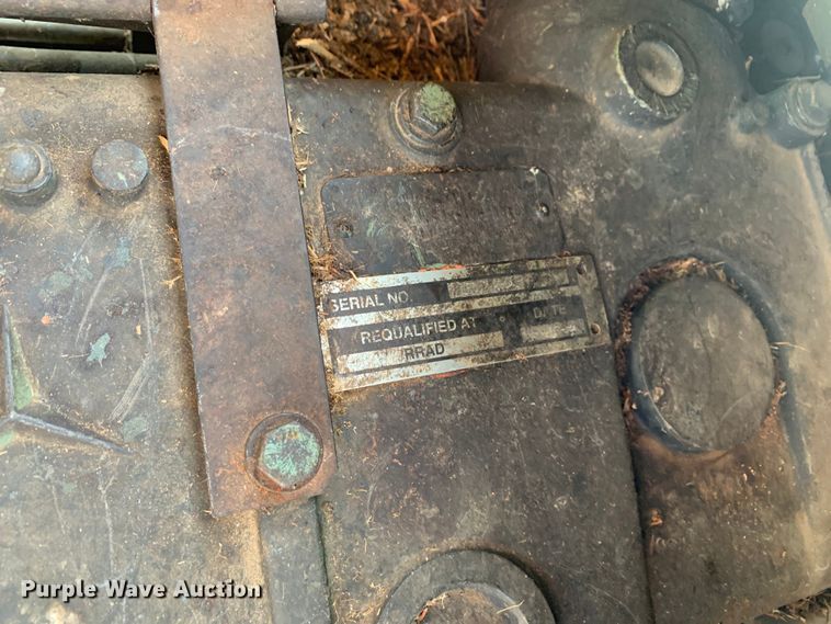 image for item DM1747 1988 Freightliner  Unimog FLU419 emplacement excavator