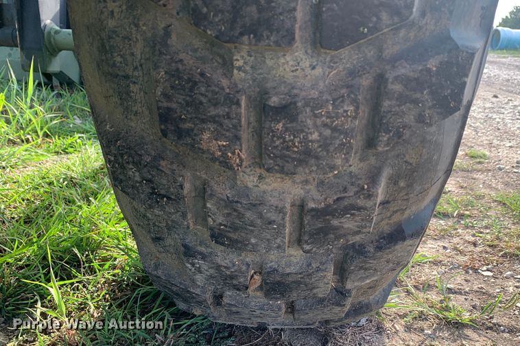 image for item DM1747 1988 Freightliner  Unimog FLU419 emplacement excavator