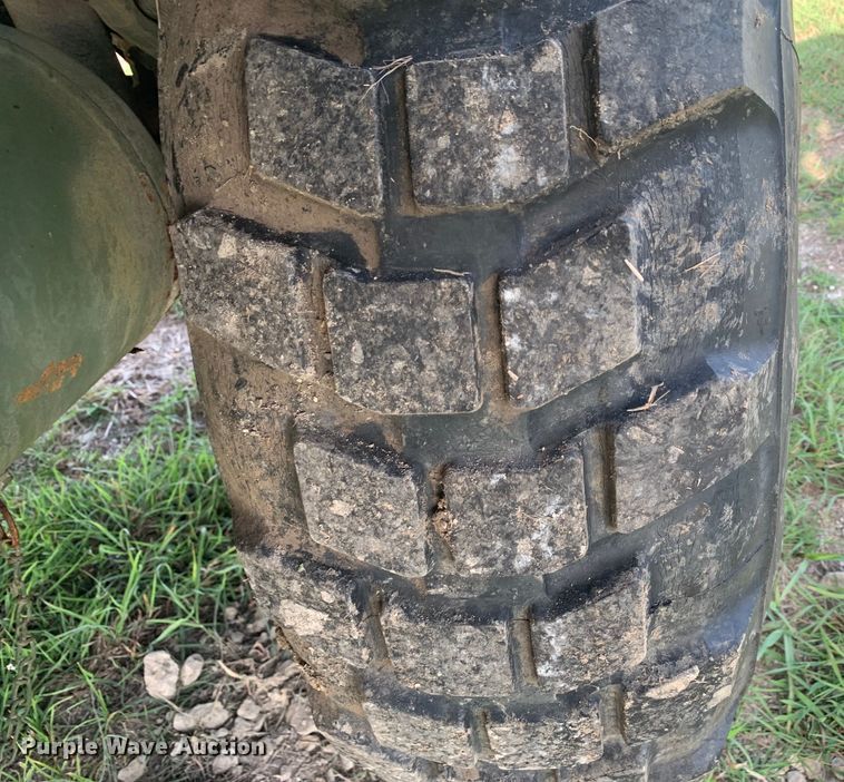 image for item DM1747 1988 Freightliner  Unimog FLU419 emplacement excavator