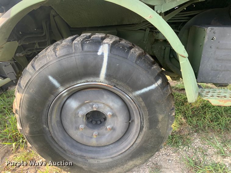 image for item DM1747 1988 Freightliner  Unimog FLU419 emplacement excavator