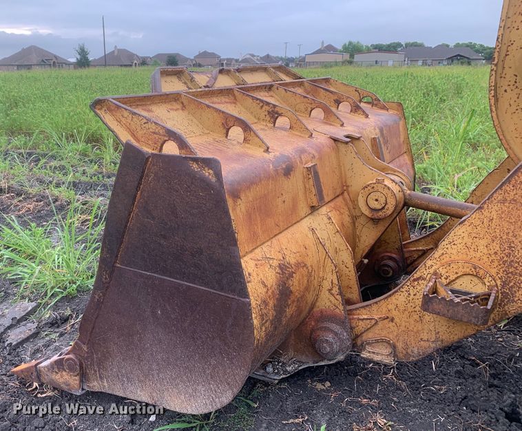 image for item DM7956 1987 Caterpillar 963 loader