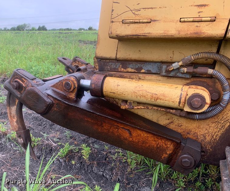 image for item DM7956 1987 Caterpillar 963 loader