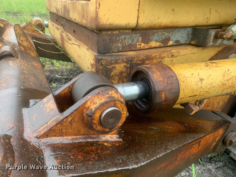 image for item DM7956 1987 Caterpillar 963 loader