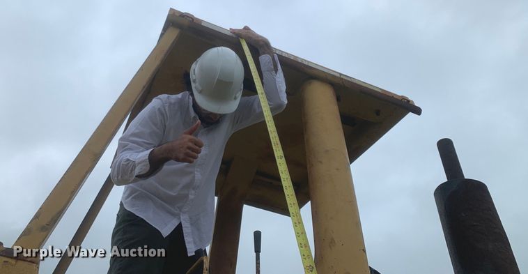 image for item DM7956 1987 Caterpillar 963 loader