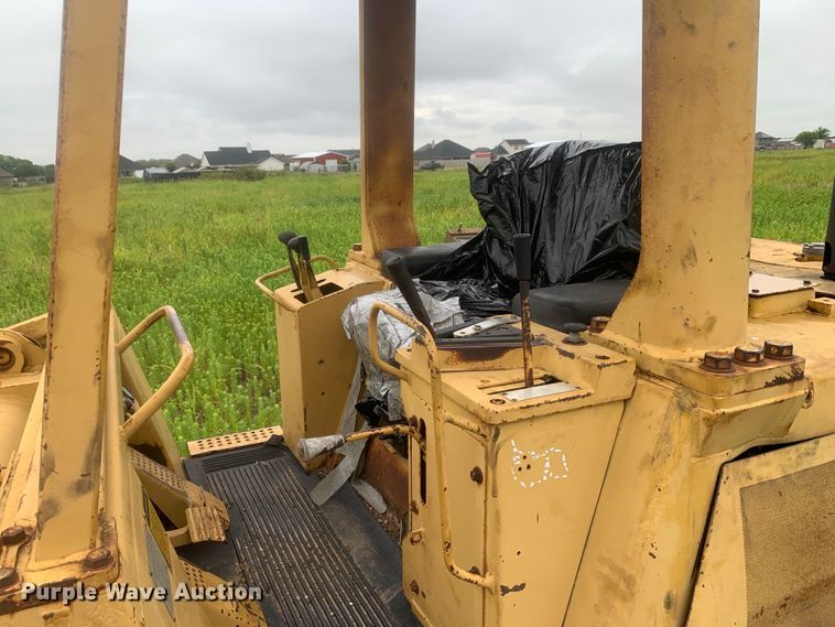 image for item DM7956 1987 Caterpillar 963 loader