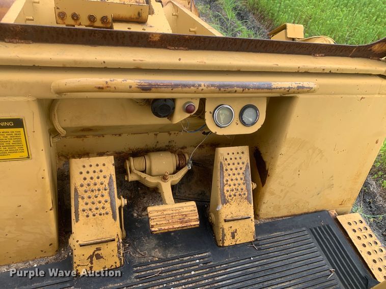 image for item DM7956 1987 Caterpillar 963 loader
