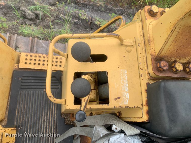 image for item DM7956 1987 Caterpillar 963 loader