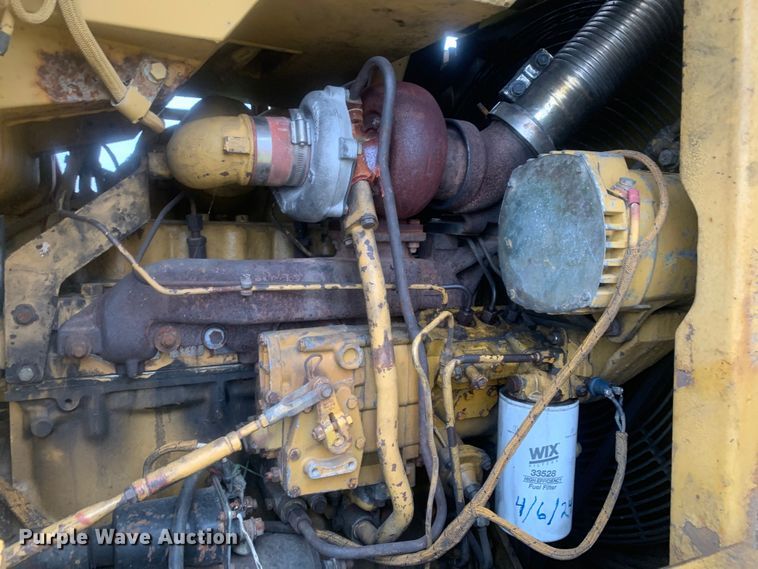 image for item DM7956 1987 Caterpillar 963 loader