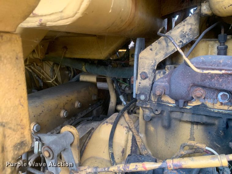 image for item DM7956 1987 Caterpillar 963 loader