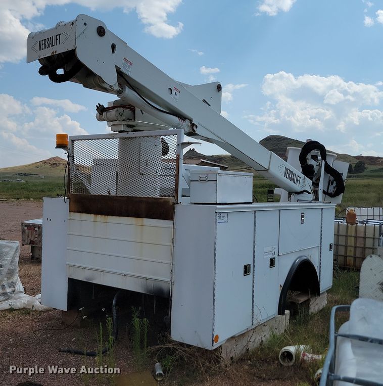 image for item DN6487 Knapheide  6133HC bucket truck bed 