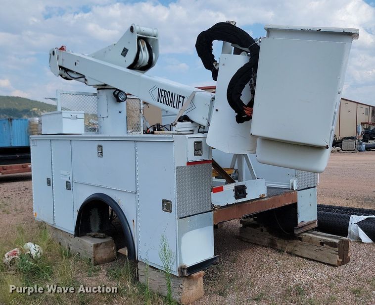 image for item DN6487 Knapheide  6133HC bucket truck bed 