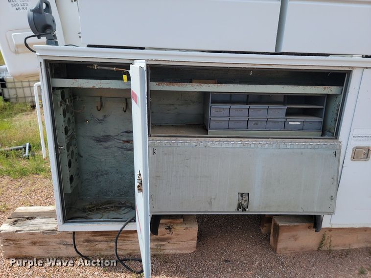 image for item DN6487 Knapheide  6133HC bucket truck bed 