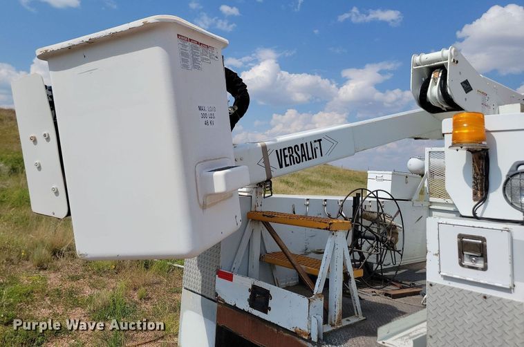 image for item DN6487 Knapheide  6133HC bucket truck bed 