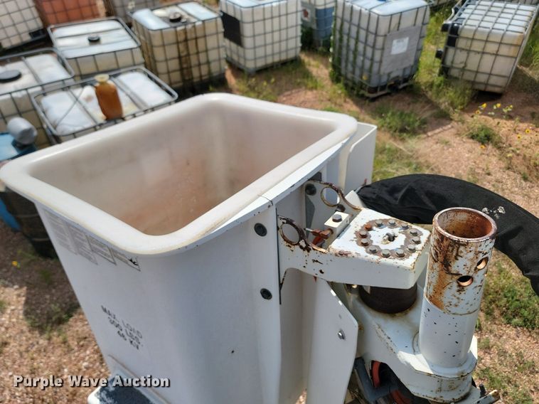 image for item DN6487 Knapheide  6133HC bucket truck bed 