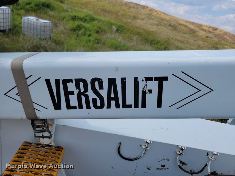 image for item DN6487 Knapheide  6133HC bucket truck bed 