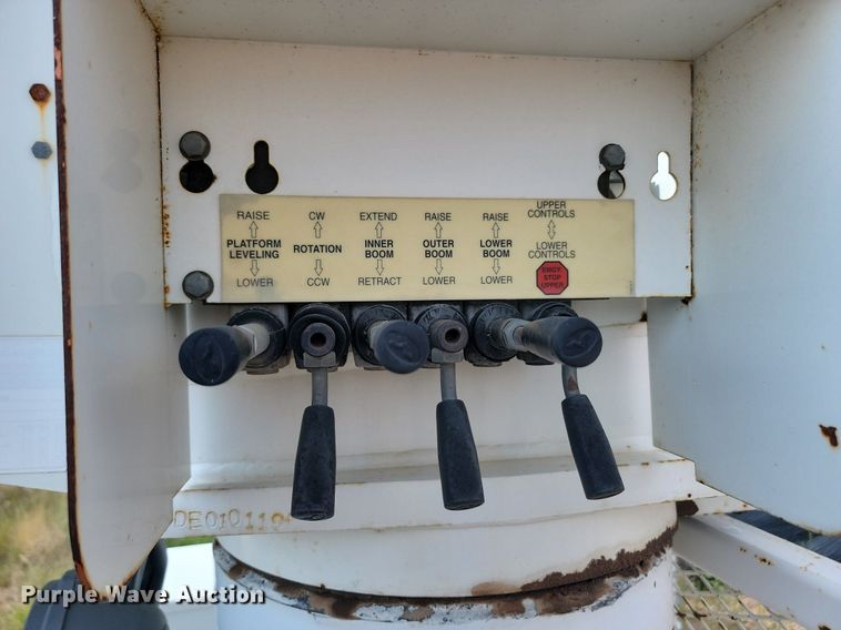 image for item DN6487 Knapheide  6133HC bucket truck bed 