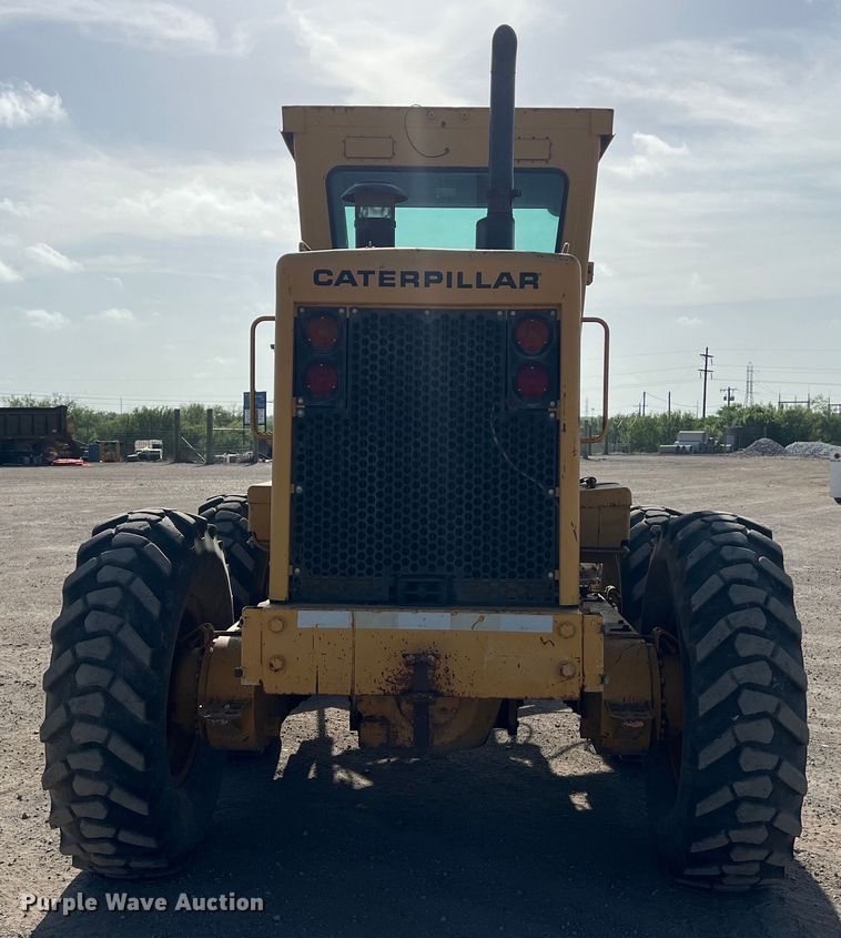 image for item DO2449 1983 Caterpillar 120G motor grader