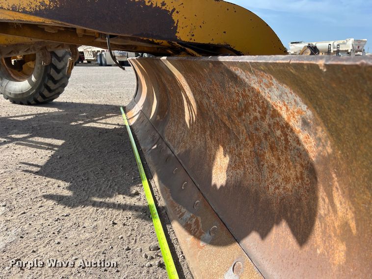 image for item DO2449 1983 Caterpillar 120G motor grader