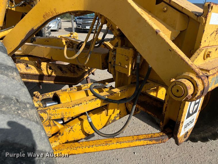 image for item DO2449 1983 Caterpillar 120G motor grader