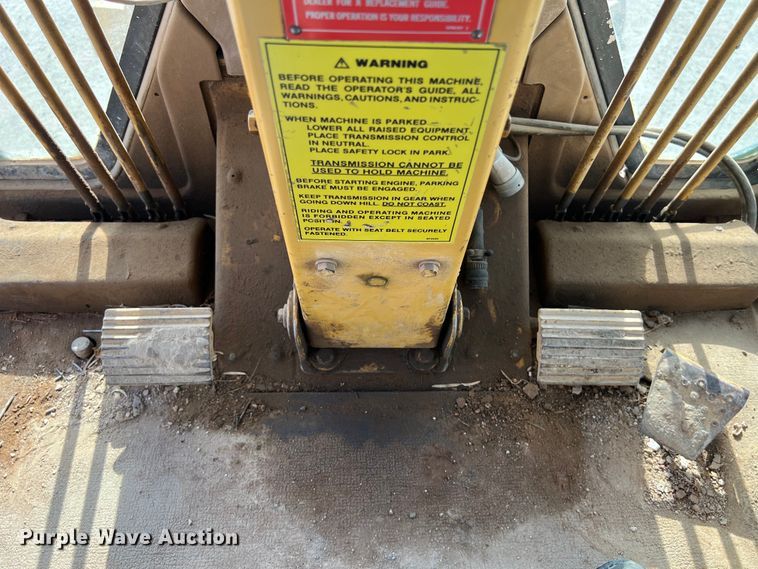 image for item DO2449 1983 Caterpillar 120G motor grader