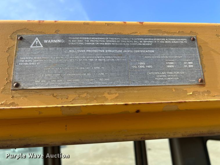 image for item DO2449 1983 Caterpillar 120G motor grader