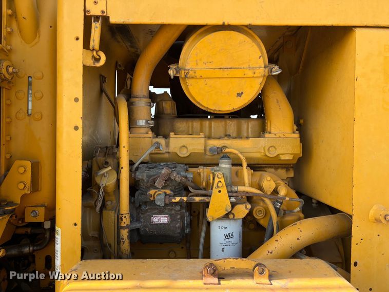 image for item DO2449 1983 Caterpillar 120G motor grader