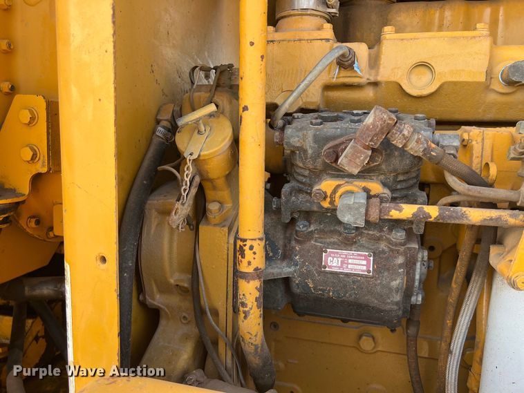 image for item DO2449 1983 Caterpillar 120G motor grader