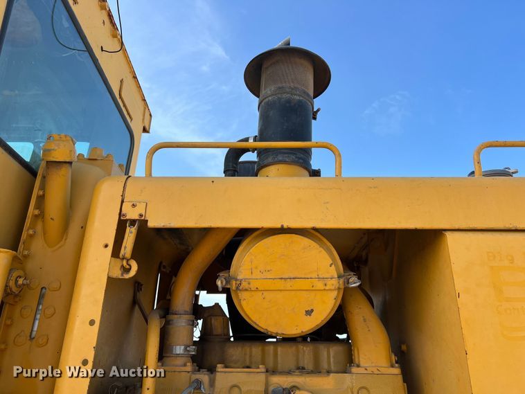 image for item DO2449 1983 Caterpillar 120G motor grader