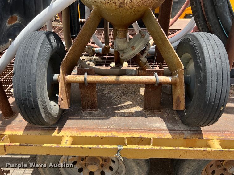 image for item DO2457 2000 Sullair  375 JD air compressor with trailer