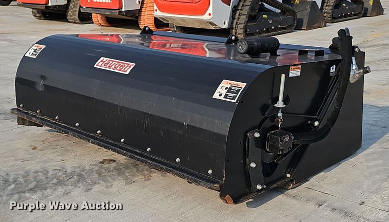 image for item DP6609 Haugen HPB72 skid steer broom