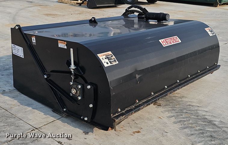 image for item DP6609 Haugen HPB72 skid steer broom
