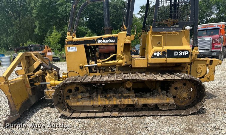 image for item DP8408 1982 Komatsu D31P-17 dozer