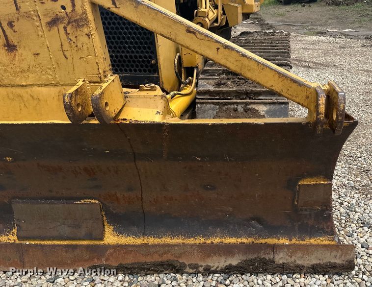 image for item DP8408 1982 Komatsu D31P-17 dozer