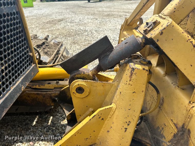 image for item DP8408 1982 Komatsu D31P-17 dozer