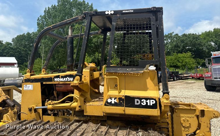 image for item DP8408 1982 Komatsu D31P-17 dozer