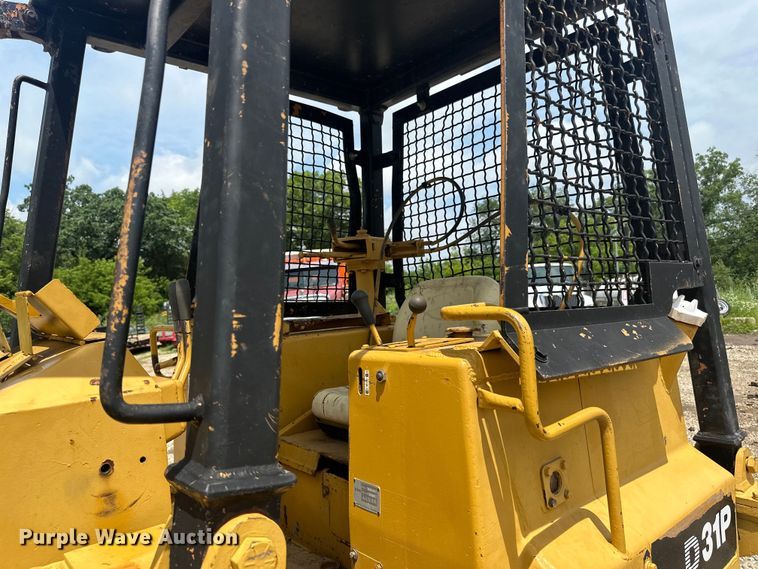 image for item DP8408 1982 Komatsu D31P-17 dozer