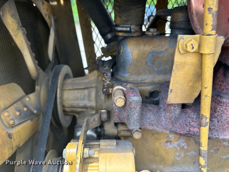 image for item DP8408 1982 Komatsu D31P-17 dozer