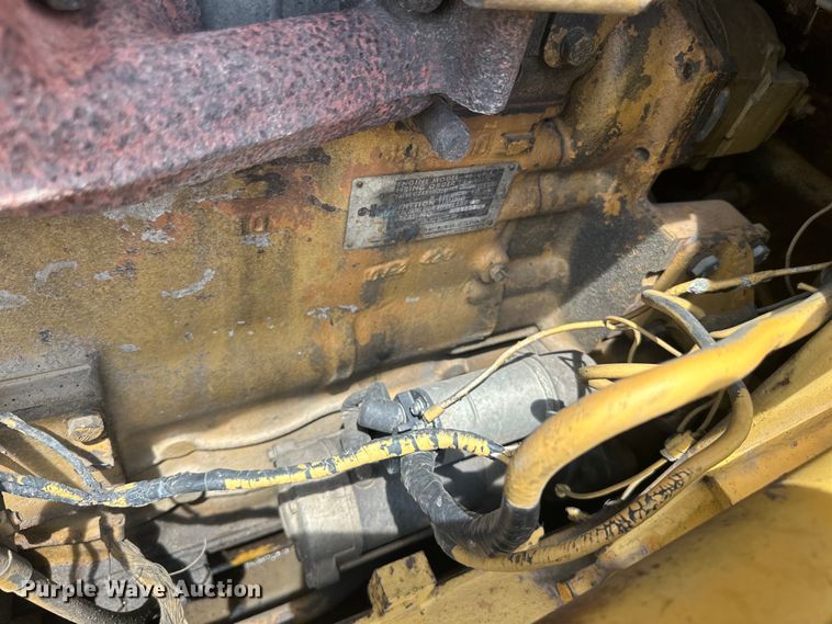 image for item DP8408 1982 Komatsu D31P-17 dozer